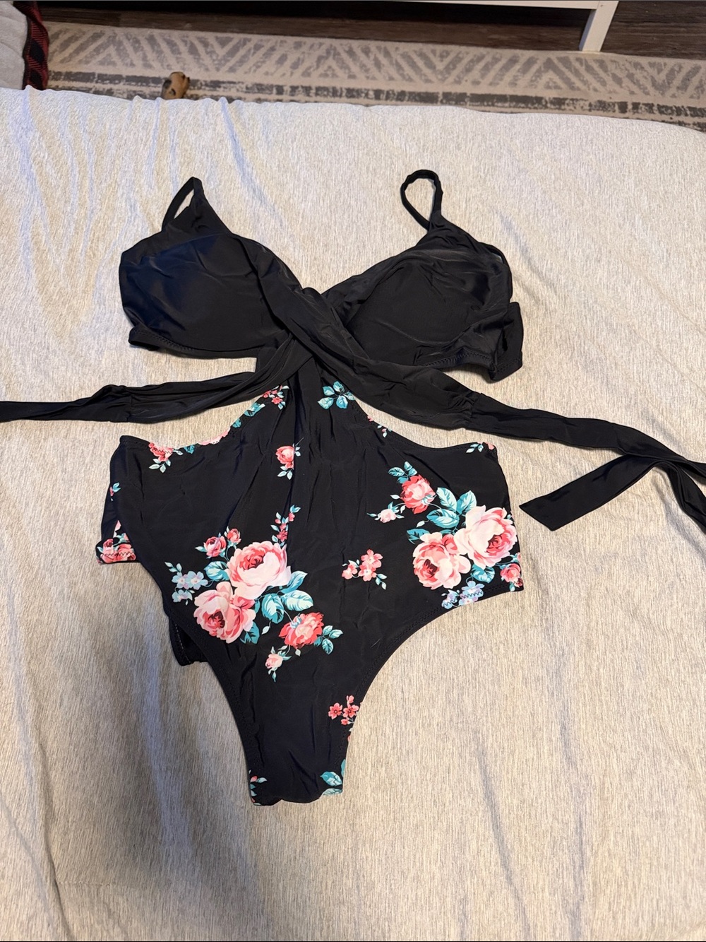 Cupshe Black Floral One-Piece Swimsuit